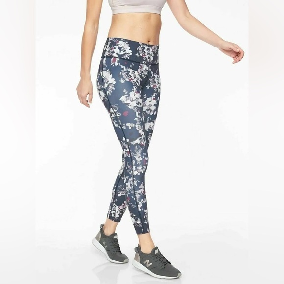 Athleta Challenge Bloom 7/8 Length Blue Floral Size Small - Picture 1 of 12